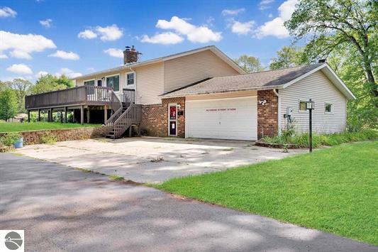 3175 Strand Road Muskegon, MI 49445 - Photo 14 of 59