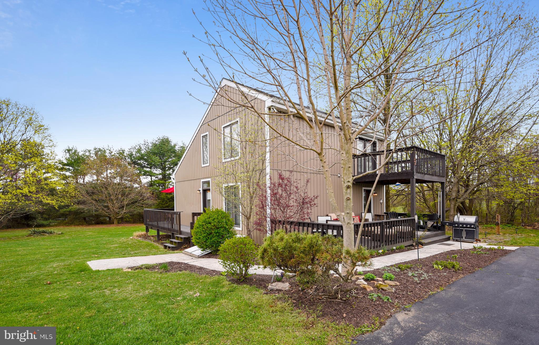19933 Middletown Road Freeland, MD 21053 - Photo 2 of 36 a front view of a house with a yard