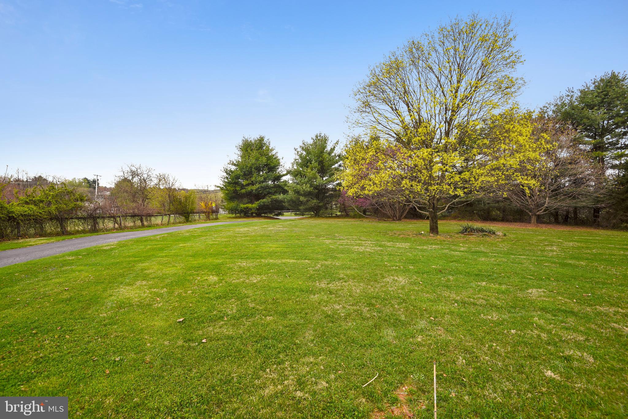 19933 Middletown Road Freeland, MD 21053 - Photo 29 of 36 a view of outdoor space with deck and yard