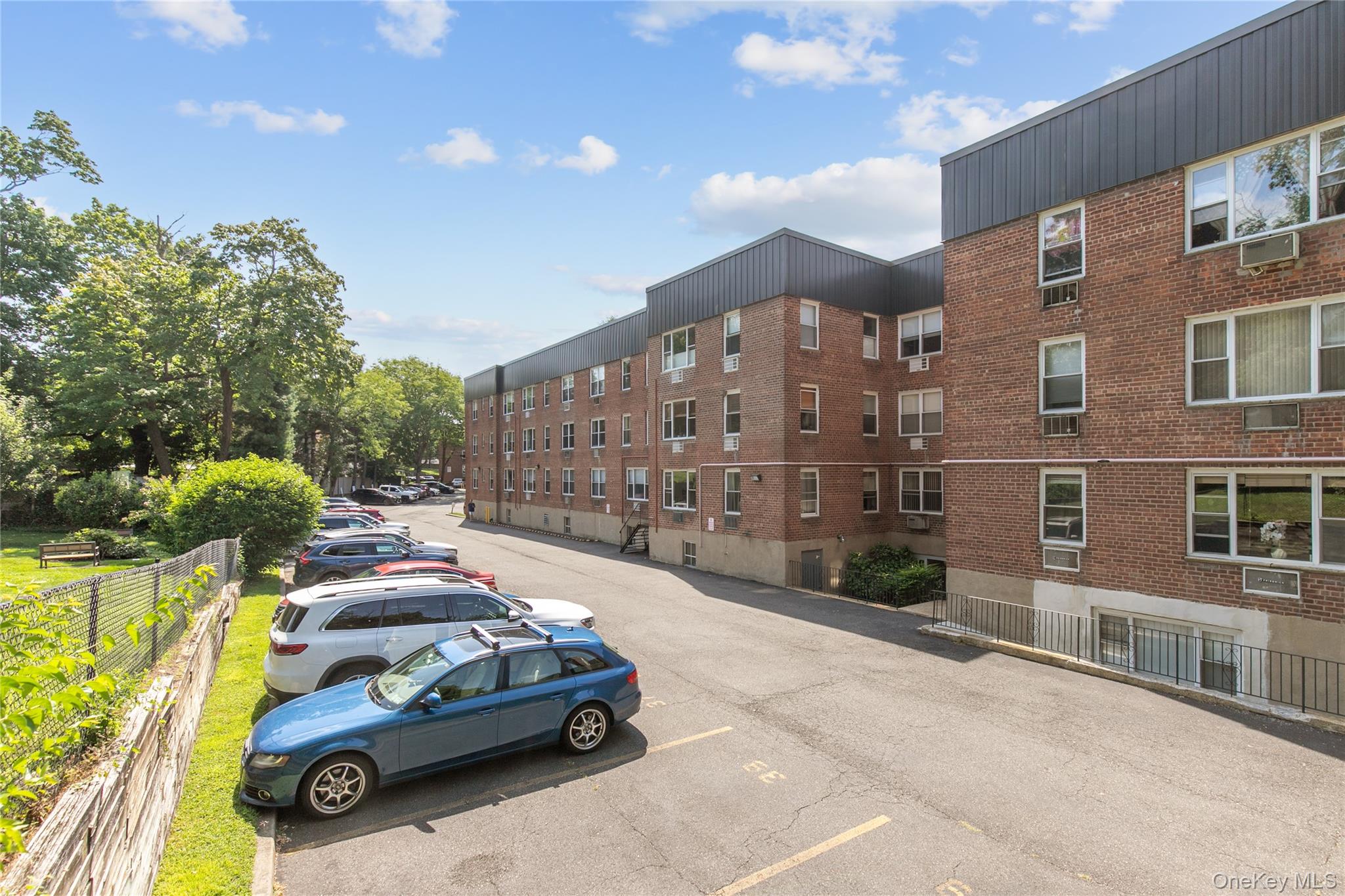 185 South Middle Neck Road, Unit 1L Great Neck, NY 11021 - Photo 22 of 23 Gallery Image 22