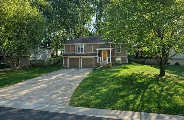 $339,000 | 2405 Northeast Carousel Circle, Lee's Summit, MO 64086