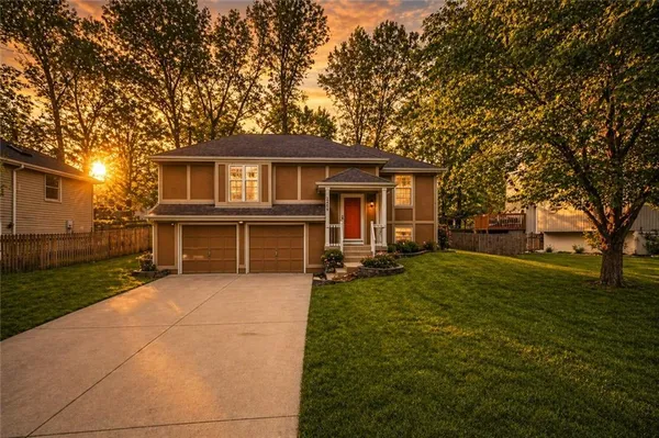 $339,000 | 2405 Northeast Carousel Circle, Lee's Summit, MO 64086