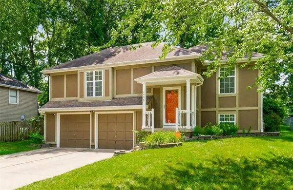 $339,000 | 2405 Northeast Carousel Circle, Lee's Summit, MO 64086