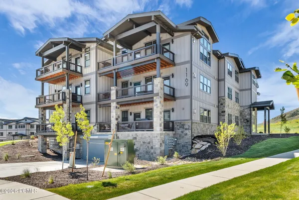 $1,495,000 | 1169 West Helling Circle, Unit 201, Heber City, UT 84032