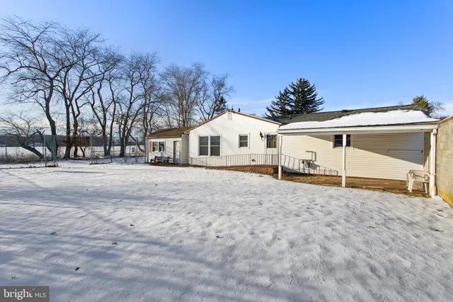 $515,000 | 11 Drialo Drive, Allentown, NJ 08501