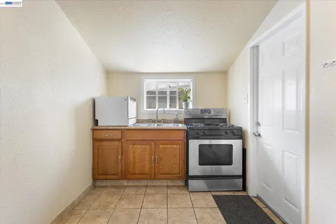 $799,999 | 381 Lexington Avenue, San Leandro, CA 94577