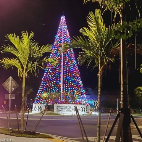a view of entryway with flower garden