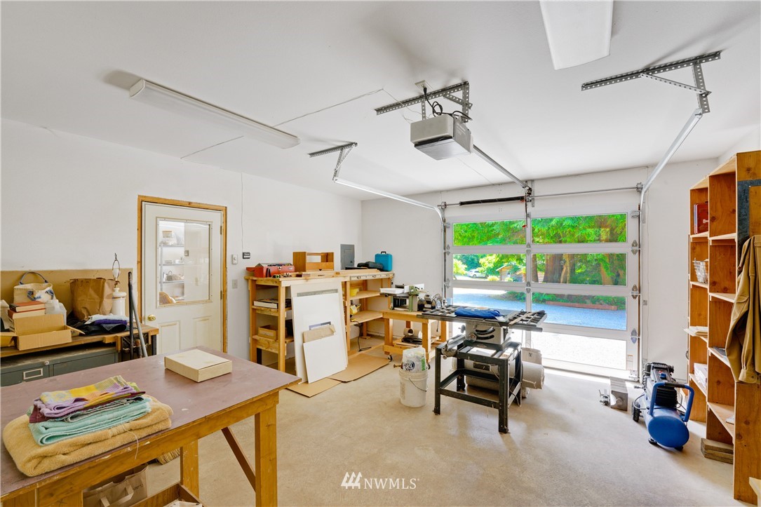 4812 West Shore Road Anacortes, WA 98221 - Photo 15 of 40 Gallery Image 15