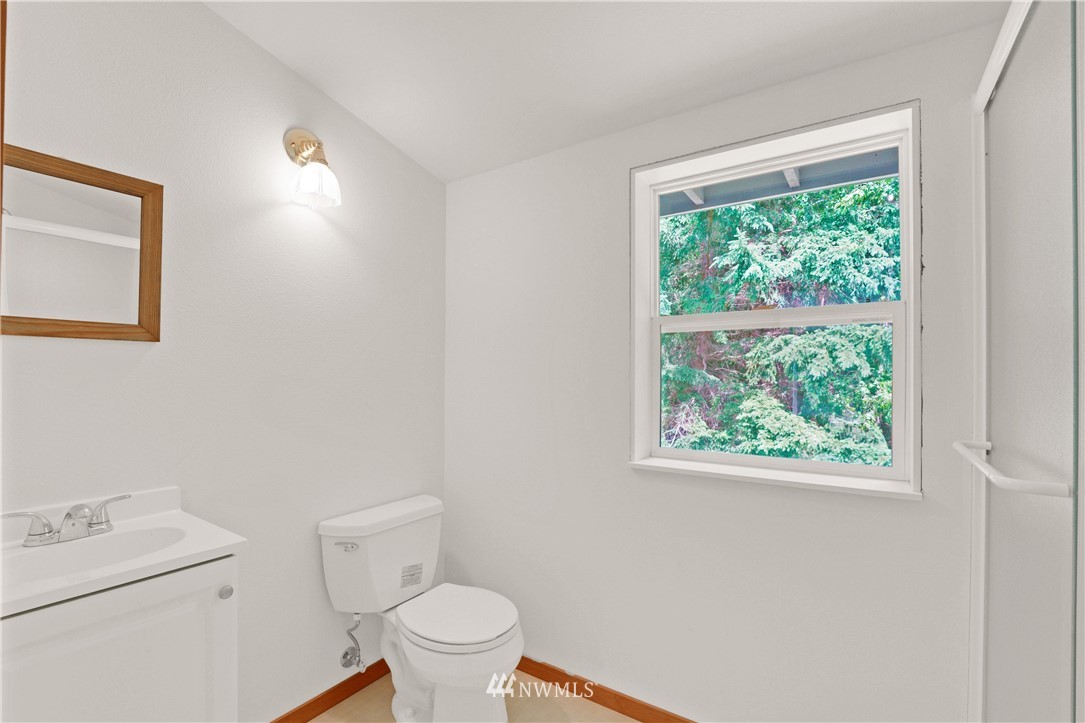 4812 West Shore Road Anacortes, WA 98221 - Photo 24 of 40 Gallery Image 24