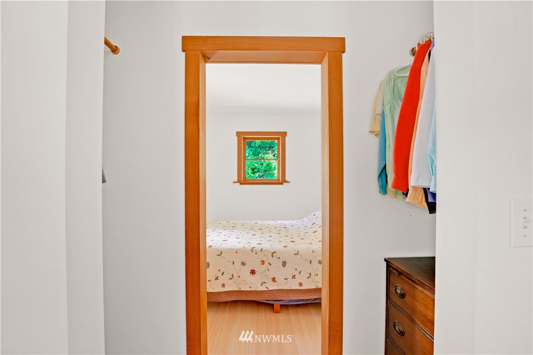 4812 West Shore Road Anacortes, WA 98221 - Photo 7 of 40 Gallery Image 7