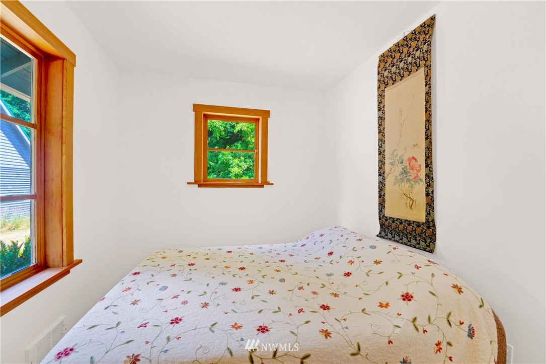 4812 West Shore Road Anacortes, WA 98221 - Photo 8 of 40 Gallery Image 8