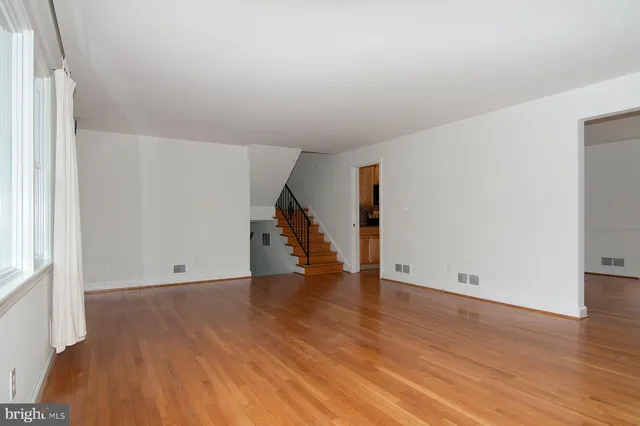 $4,950 | 5504 Beech Avenue, Bethesda, MD 20814