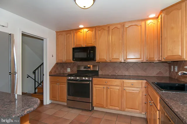 $4,950 | 5504 Beech Avenue, Bethesda, MD 20814