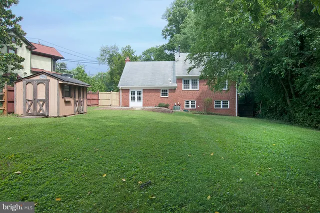 $4,950 | 5504 Beech Avenue, Bethesda, MD 20814