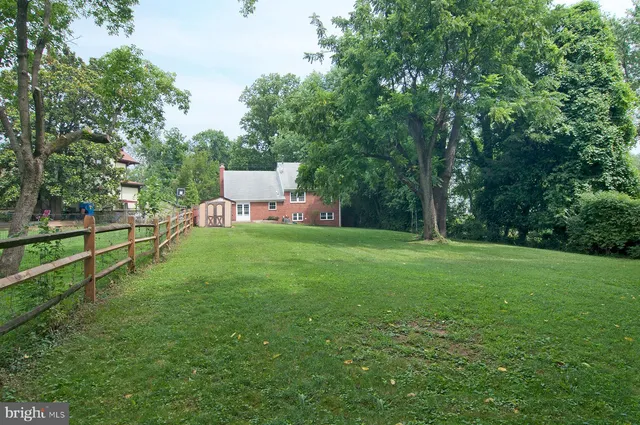 $4,950 | 5504 Beech Avenue, Bethesda, MD 20814