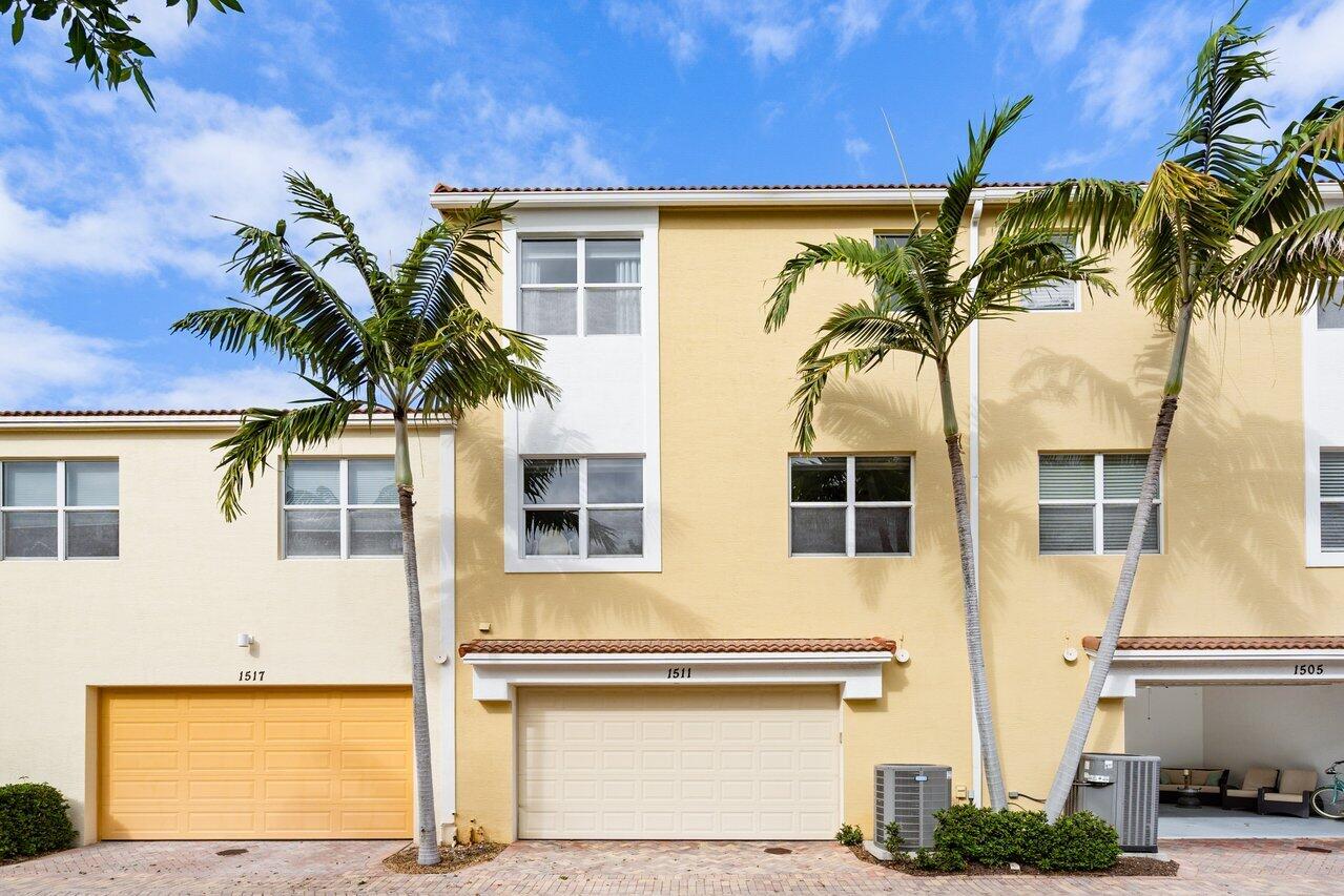 1511 Northwest 48th Lane Boca Raton, FL 33431 - Photo 33 of 45 Garage