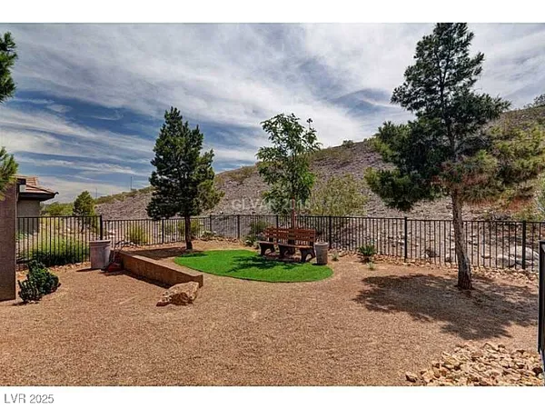 $220,000 | 45 Maleena Mesa Street, Unit 425, Henderson, NV 89074
