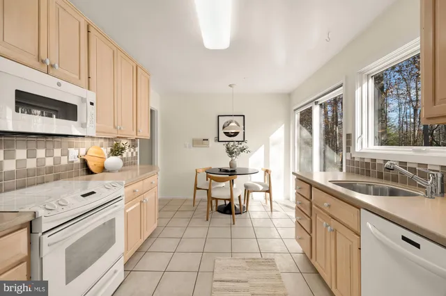 $1,025,000 | 8809 Hidden Hill Lane, Potomac, MD 20854