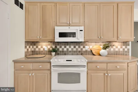 $1,025,000 | 8809 Hidden Hill Lane, Potomac, MD 20854