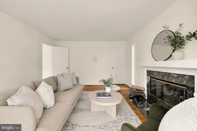 $1,025,000 | 8809 Hidden Hill Lane, Potomac, MD 20854