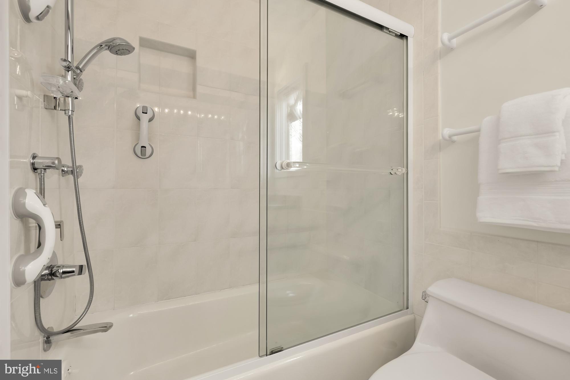 8809 Hidden Hill Lane Potomac, MD 20854 - Photo 39 of 55