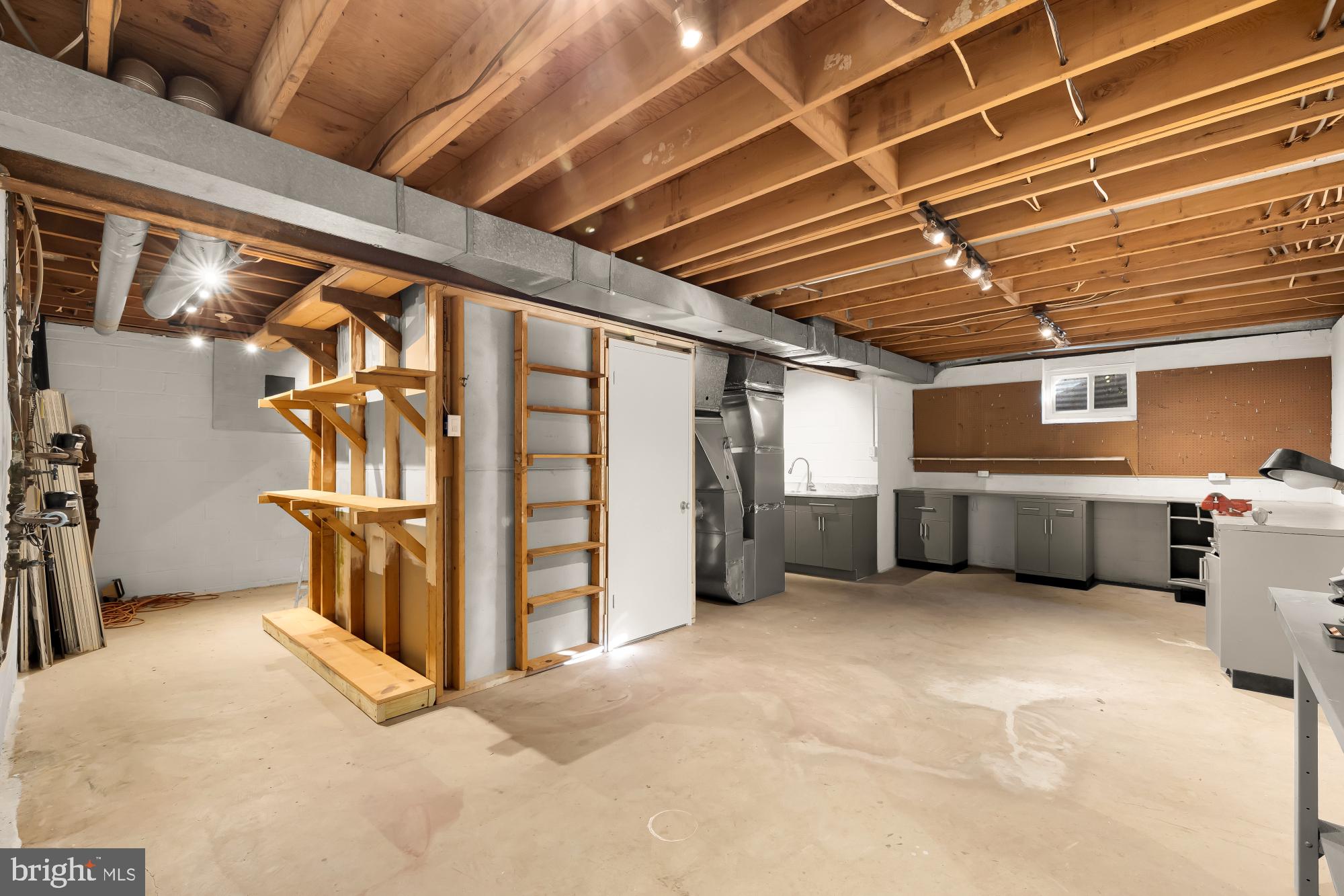 8809 Hidden Hill Lane Potomac, MD 20854 - Photo 44 of 55