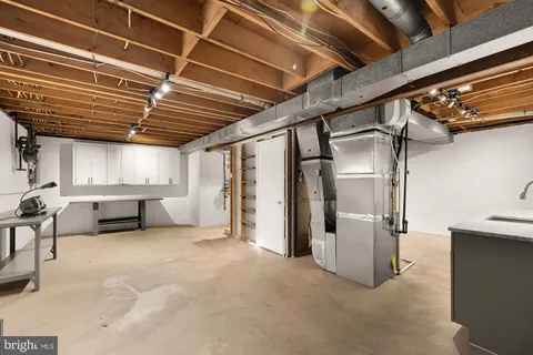 $1,025,000 | 8809 Hidden Hill Lane, Potomac, MD 20854