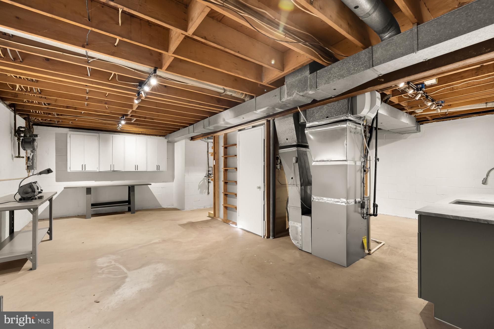 8809 Hidden Hill Lane Potomac, MD 20854 - Photo 45 of 55