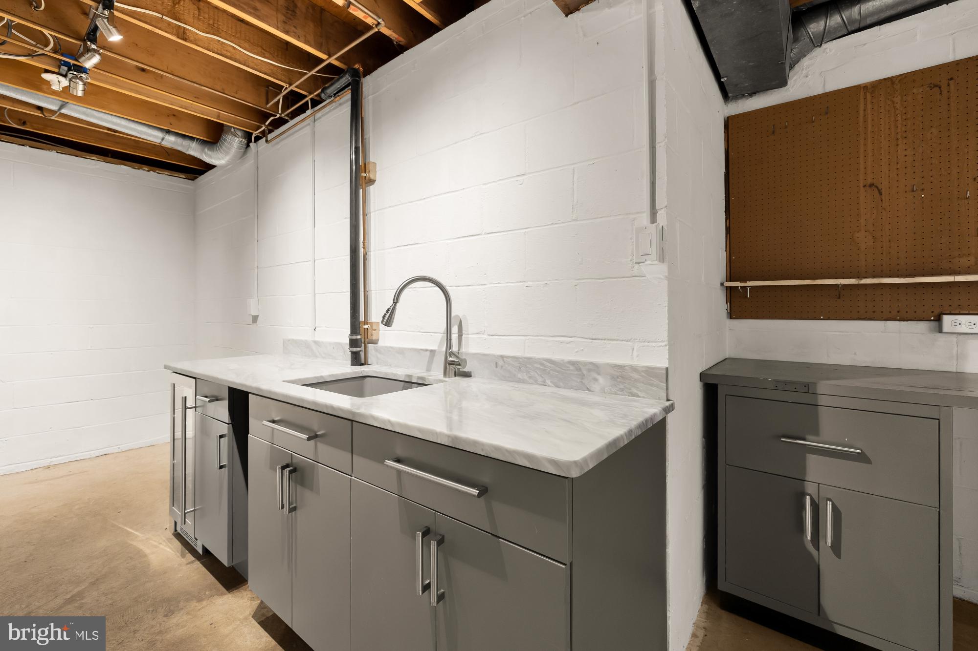 8809 Hidden Hill Lane Potomac, MD 20854 - Photo 46 of 55