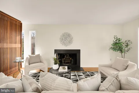 $1,025,000 | 8809 Hidden Hill Lane, Potomac, MD 20854