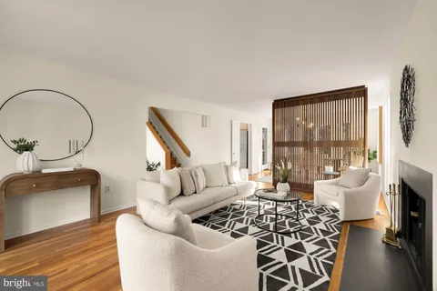 $1,025,000 | 8809 Hidden Hill Lane, Potomac, MD 20854