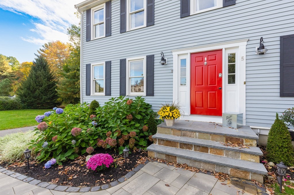 5 Kathleen Road Bridgewater, MA 02324 - Photo 4 of 42