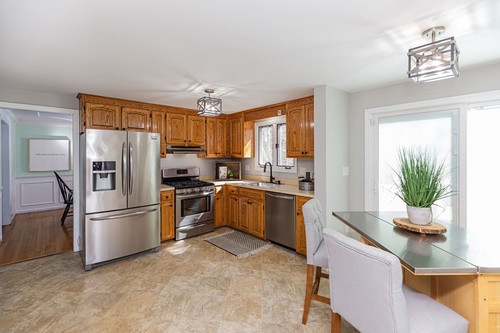 5 Kathleen Road Bridgewater, MA 02324 - Photo 5 of 42