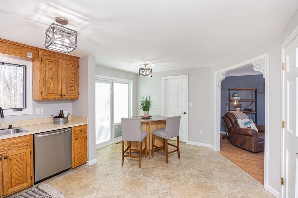 5 Kathleen Road Bridgewater, MA 02324 - Photo 7 of 42