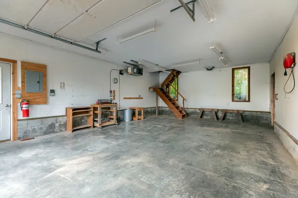 a view of a garage