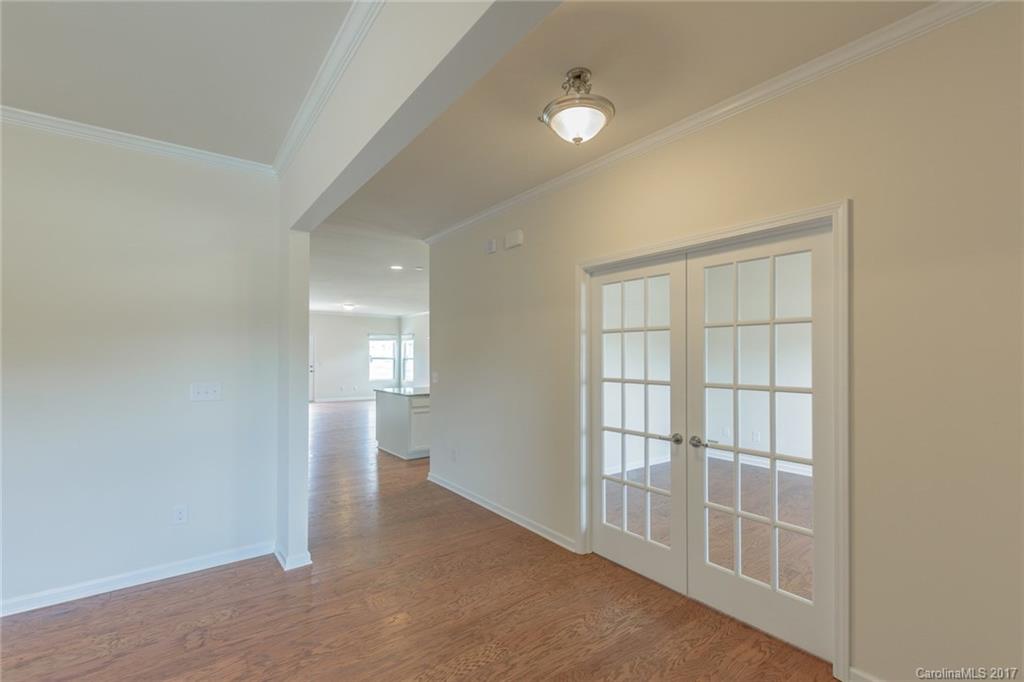 11120 Chapeclane Road, Unit 18 Charlotte, NC 28278 - Photo 7 of 9 Gallery Image 7
