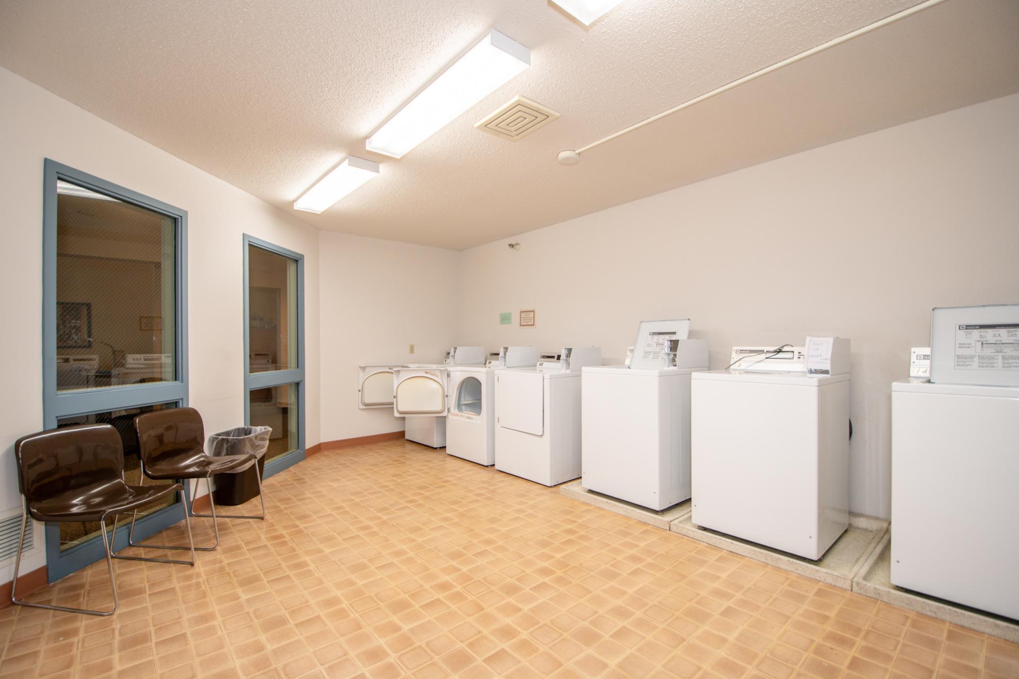 500 County B Road West, Unit 113 Roseville, MN 55113 - Photo 12 of 14