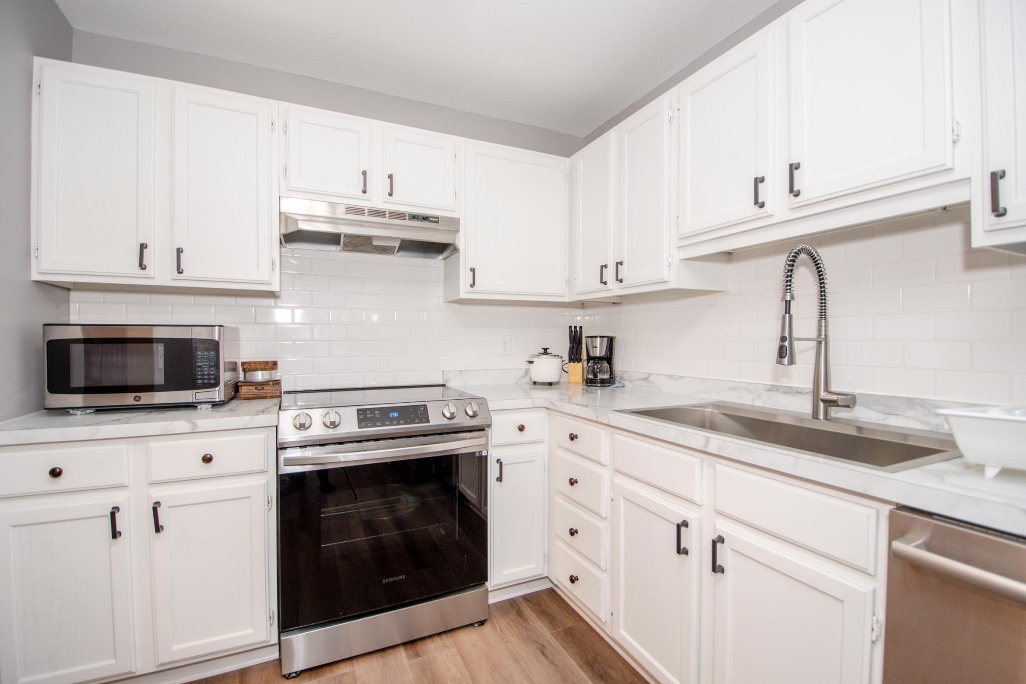 500 County B Road West, Unit 113 Roseville, MN 55113 - Photo 5 of 14