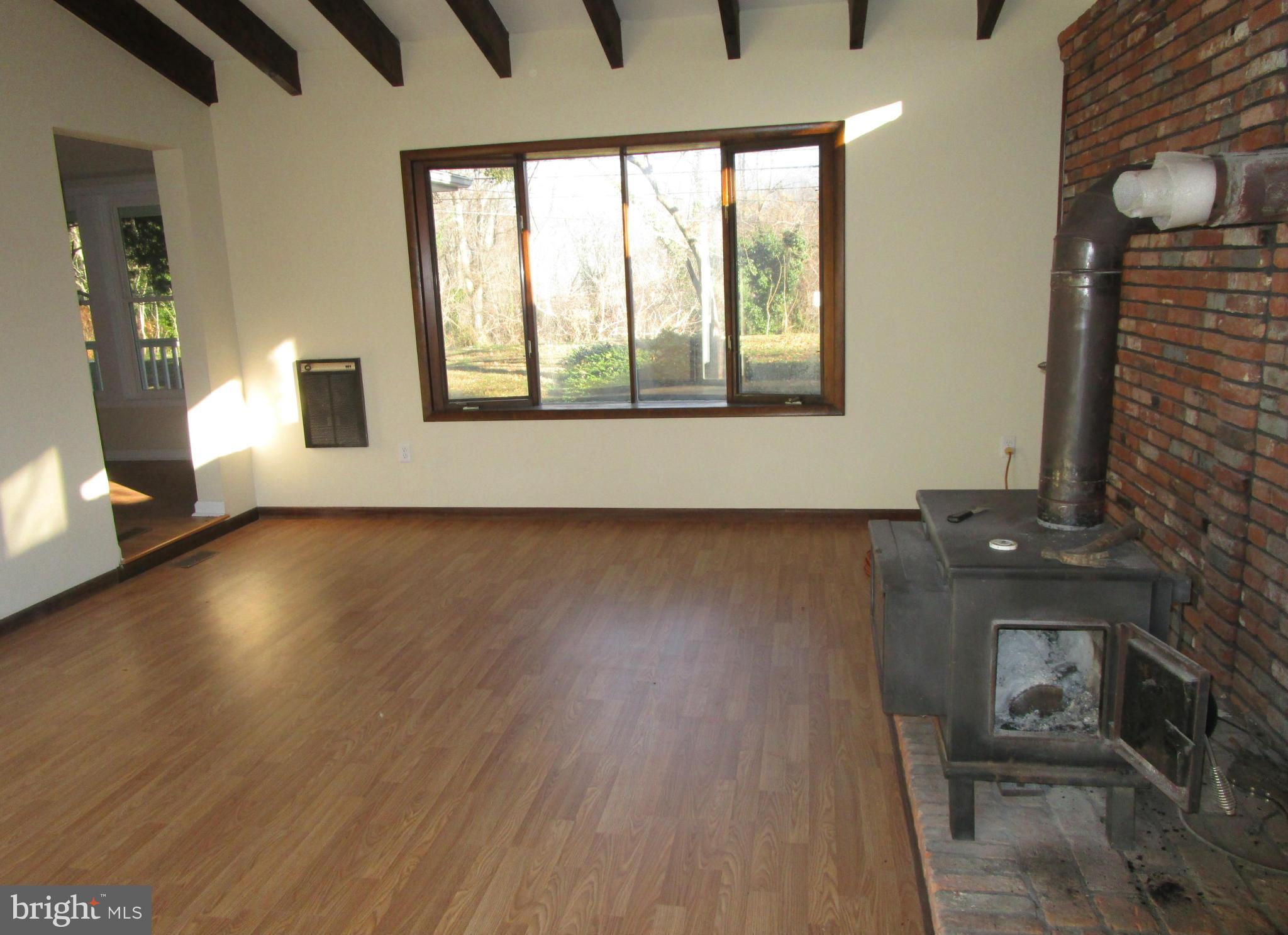 6746 Old Solomons Island Road Friendship, MD 20758 - Photo 11 of 17 Living Room