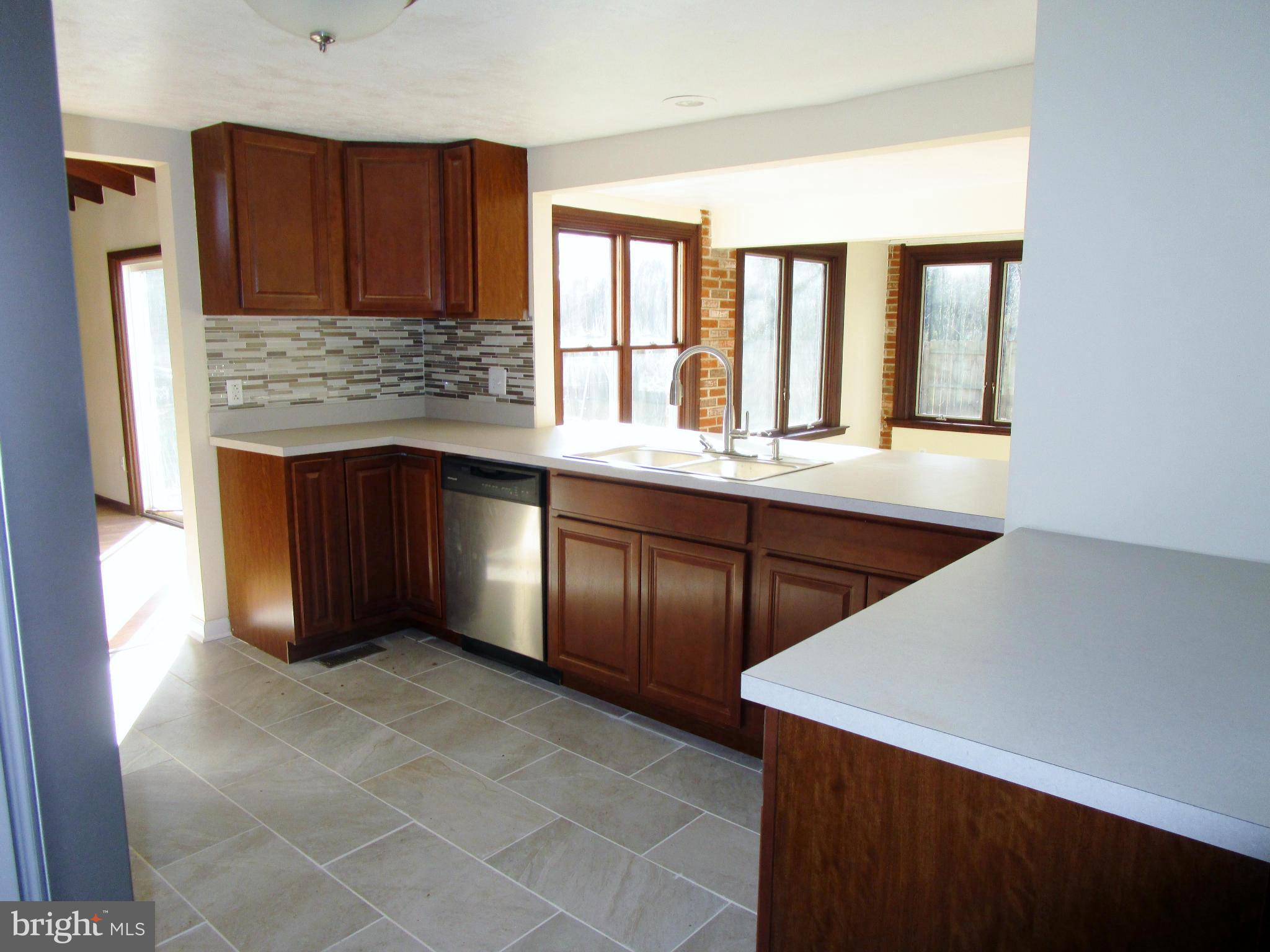 6746 Old Solomons Island Road Friendship, MD 20758 - Photo 7 of 17 Kitchen