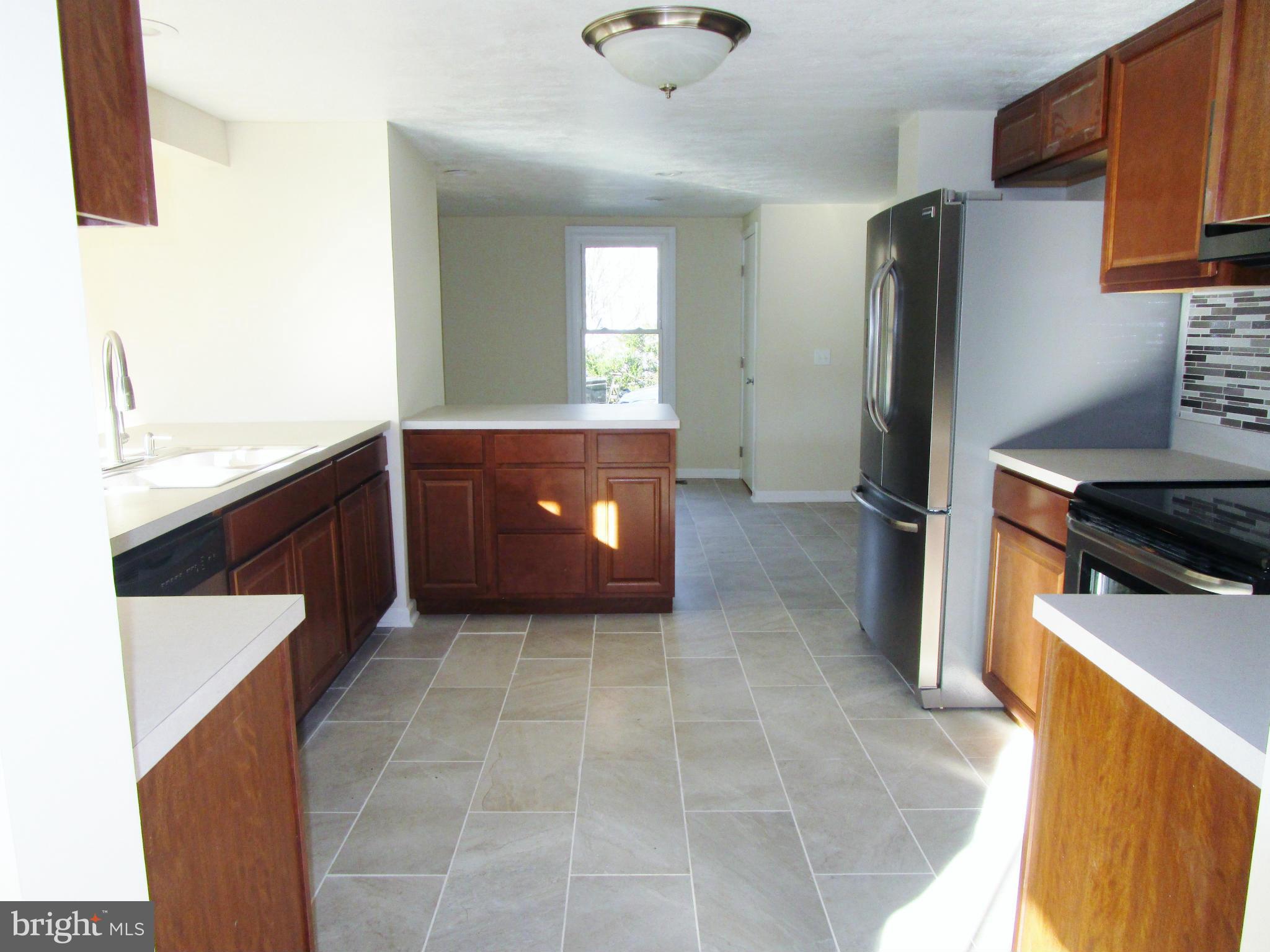 6746 Old Solomons Island Road Friendship, MD 20758 - Photo 8 of 17 Kitchen