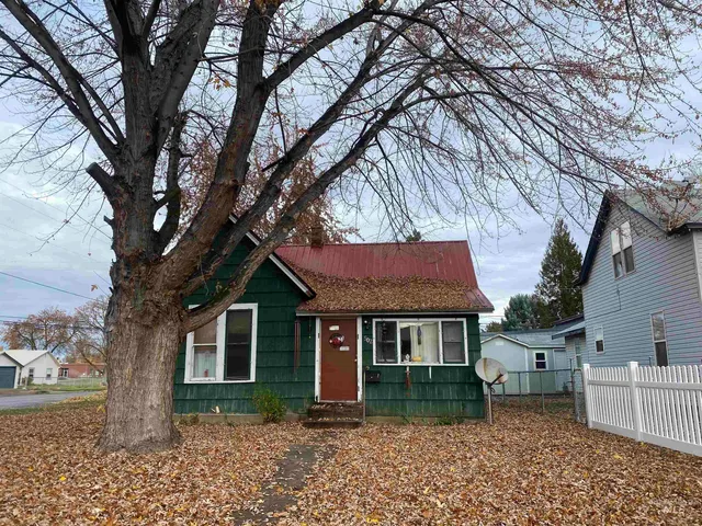 $190,000 | 502 East Court Street, Weiser, ID 83672