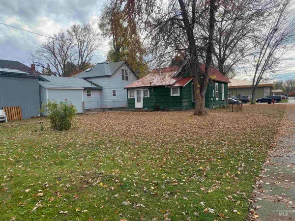 $170,000 | 502 East Court Street, Weiser, ID 83672