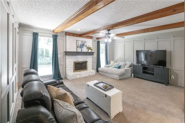 $369,950 | 1602 Northwest Weatherstone Lane, Blue Springs, MO 64015