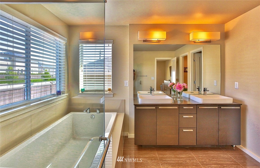 17005 40th Drive Southeast Bothell, WA 98012 - Photo 13 of 25 Gallery Image 13