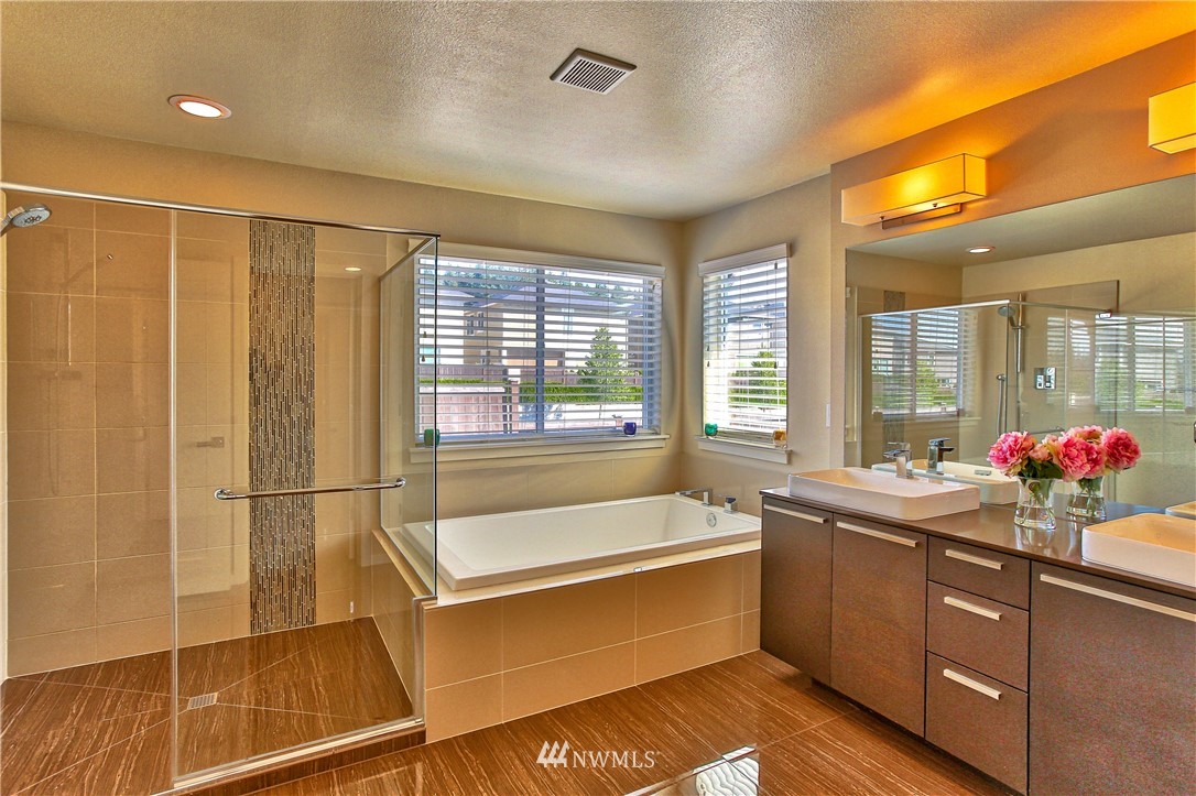 17005 40th Drive Southeast Bothell, WA 98012 - Photo 14 of 25 Gallery Image 14