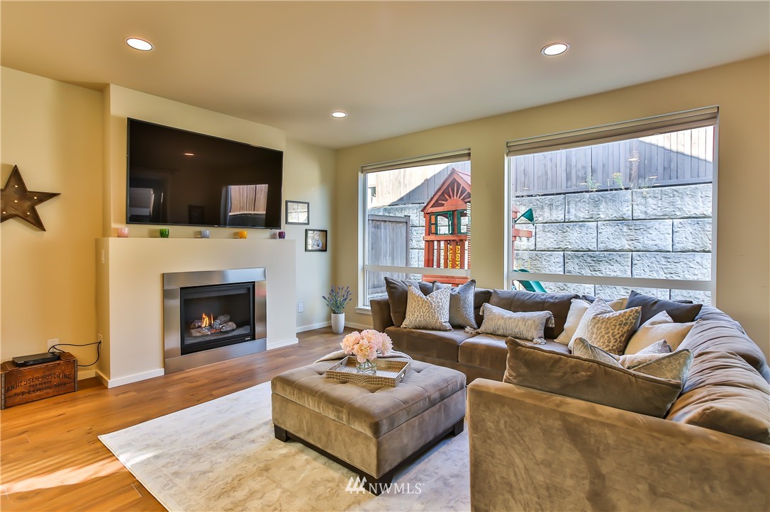 17005 40th Drive Southeast Bothell, WA 98012 - Photo 9 of 25 Gallery Image 9