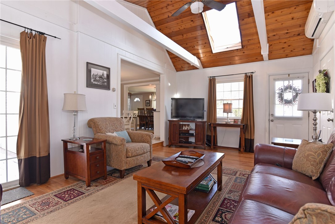 155 Overfield Road East Greenwich, RI 02818 - Photo 5 of 27 Living room
