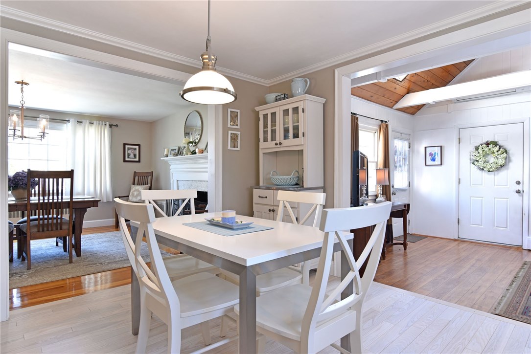 155 Overfield Road East Greenwich, RI 02818 - Photo 8 of 27 Eat in Kitchen