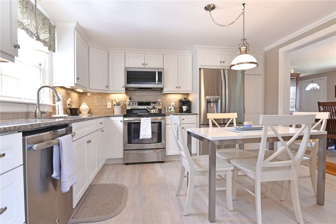 155 Overfield Road East Greenwich, RI 02818 - Photo 9 of 27 Kitchen